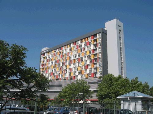 To Let 0 Bedroom Property for Rent in Goodwood Central Western Cape